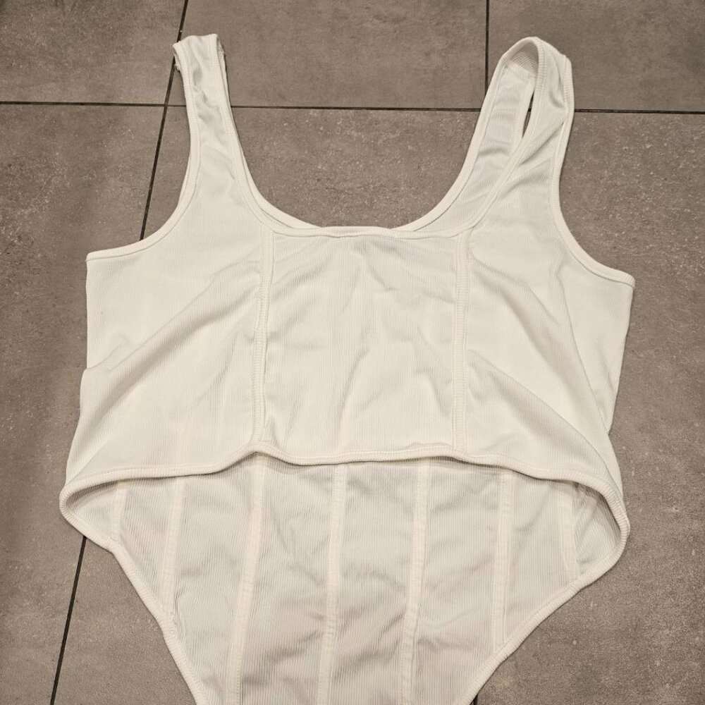 Unisex White tank top Long front part Size Large